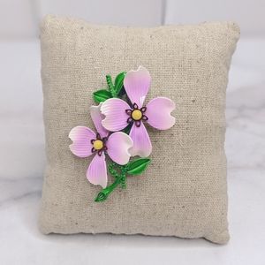 Vintage purple pansy flower brooch